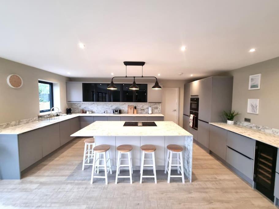 Brand New, Stunning Beachside House Seasalter Esterno foto